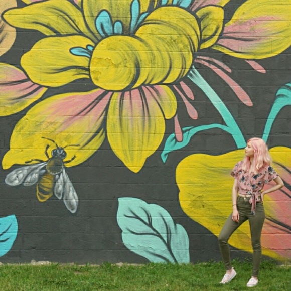 Hello friends - Picture 2 of 2